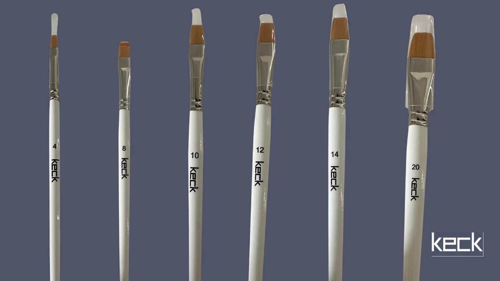Gamme de pinceaux industriels Keck, tailles 4 à 20, conçus pour l’application manuelle de colles aqueuses ou polyuréthane.